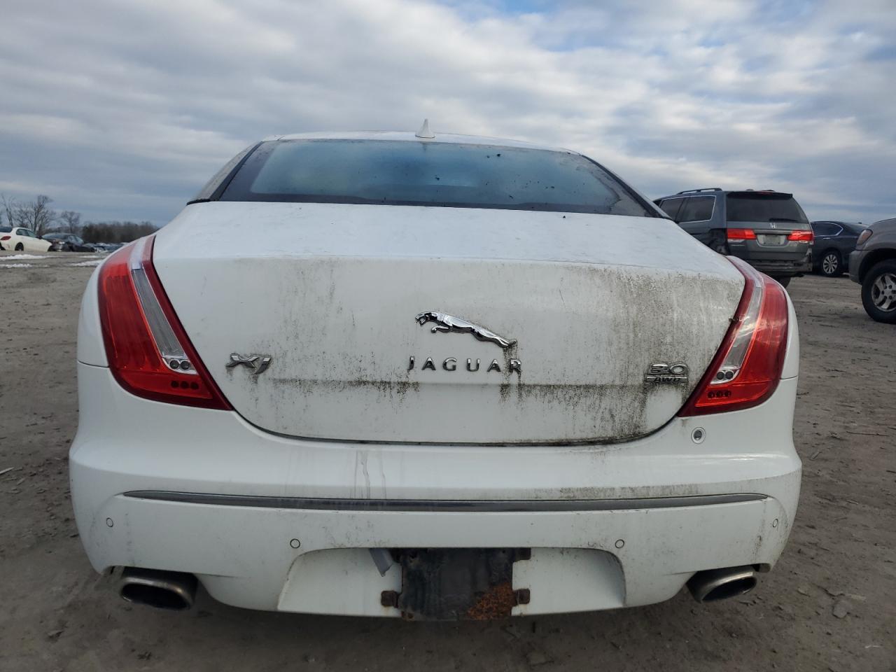 2013 Jaguar XJ - Image 6