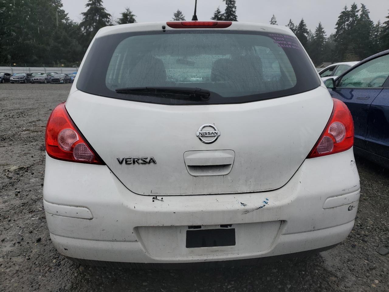 2011 Nissan Versa - Image 6