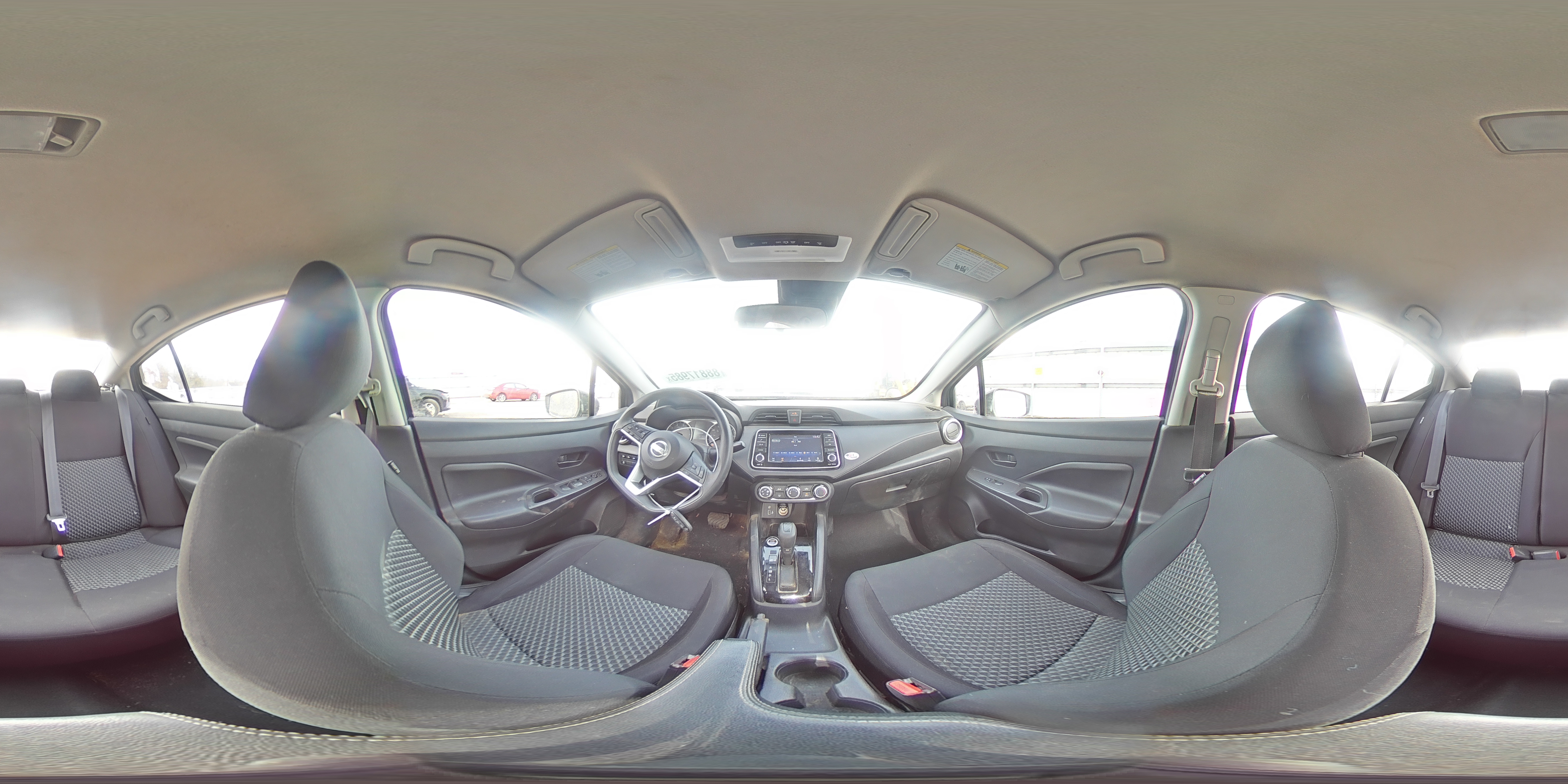 2021 Nissan Versa - Image 12