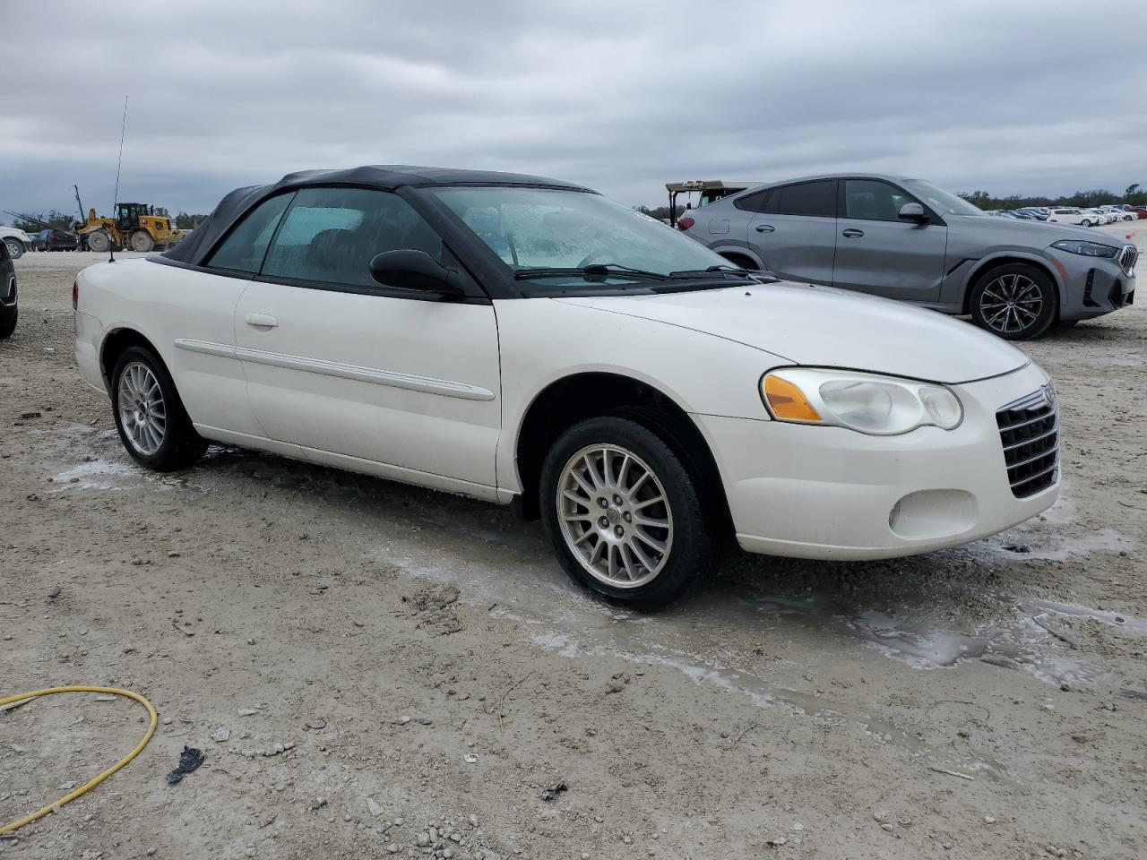 2004 Chrysler Sebring - Image 4