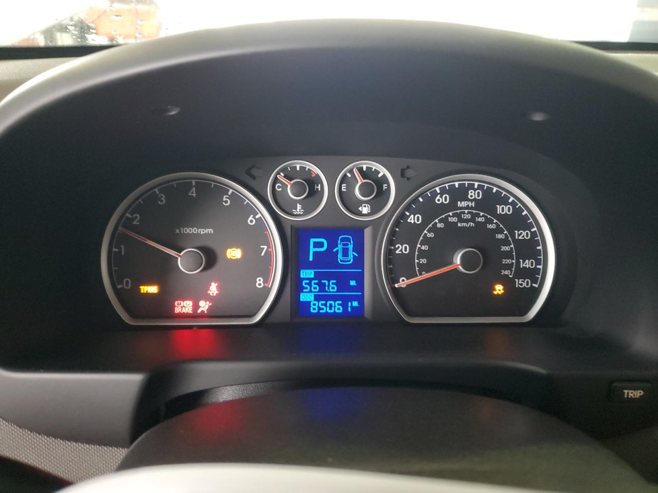 2012 Hyundai Elantra - Image 9