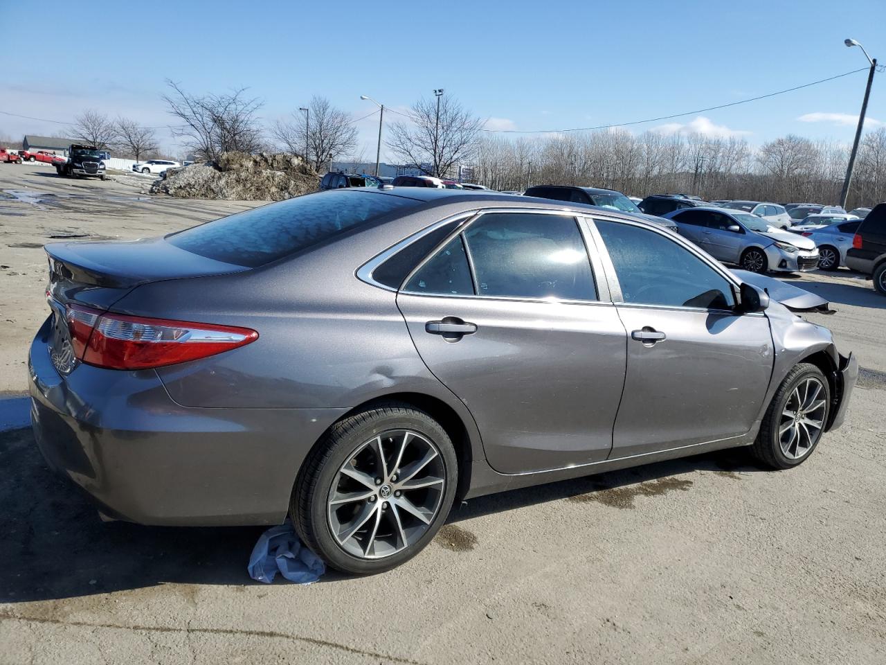 2016 Toyota Camry - Image 3