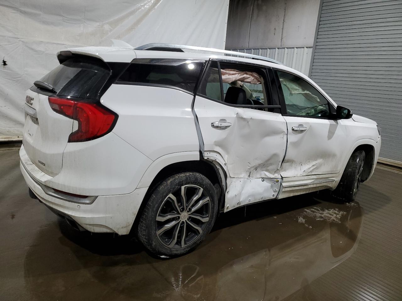 2018 GMC Terrain - Image 3