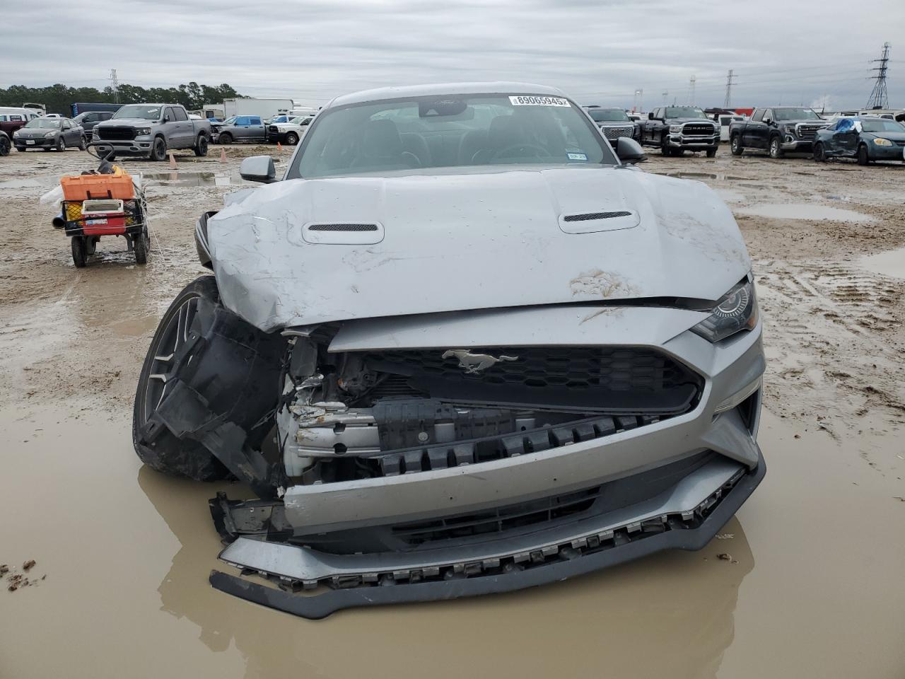 2022 Ford Mustang - Image 5