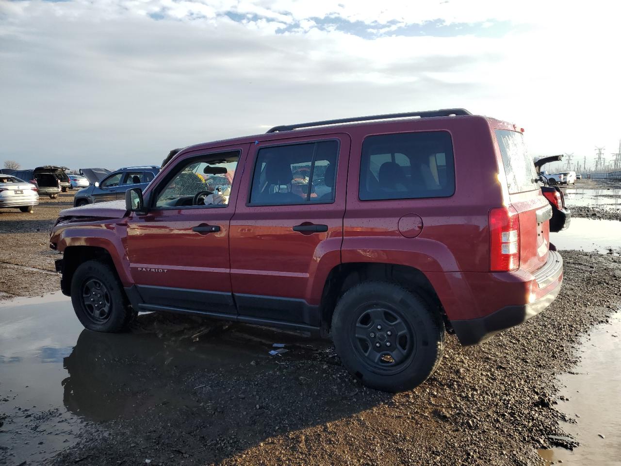 2014 Jeep Liberty (Patriot) - Image 2