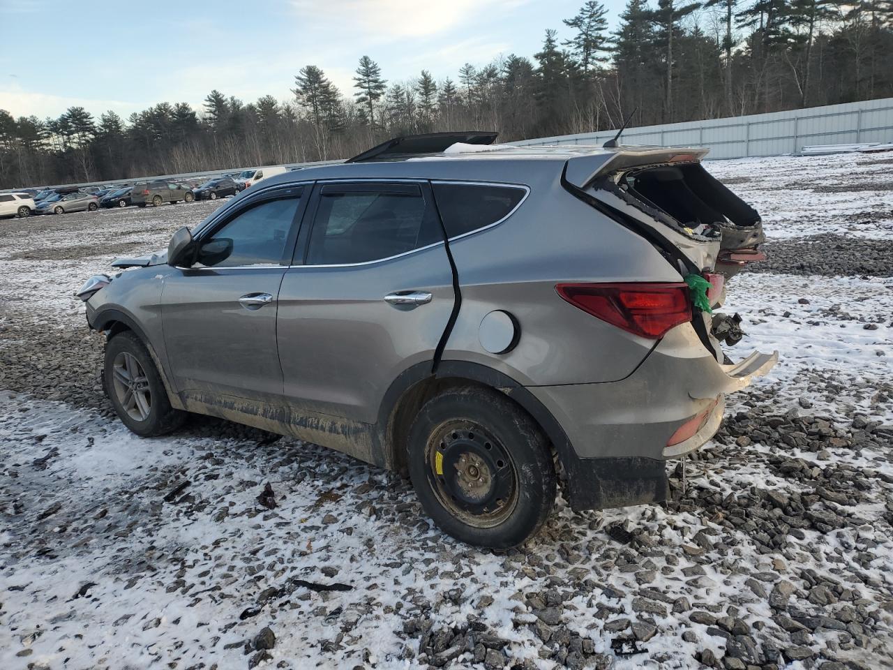 2018 Hyundai Santa Fe - Image 2