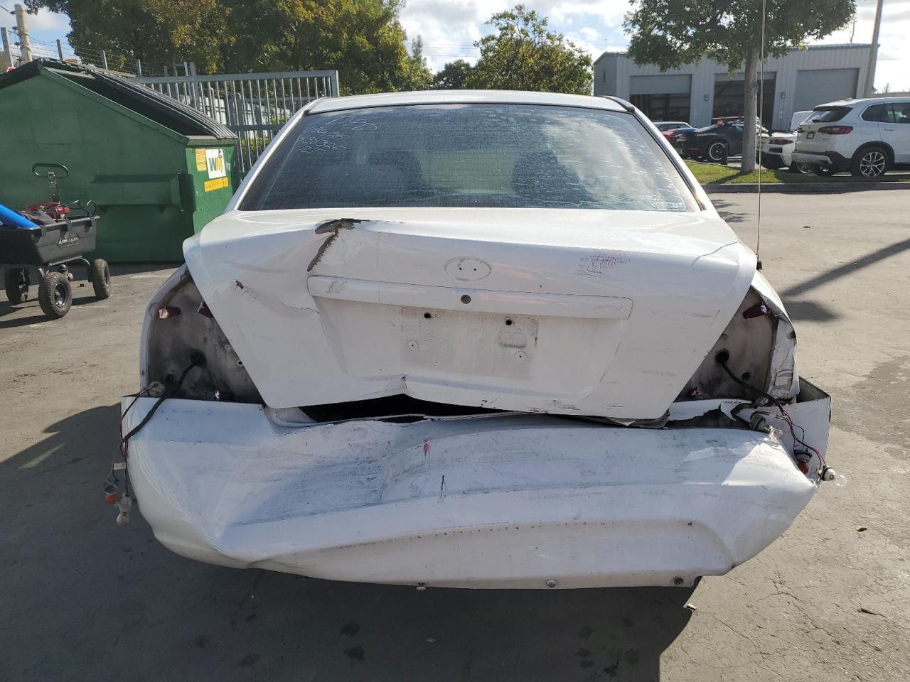 2002 Hyundai Elantra - Image 6