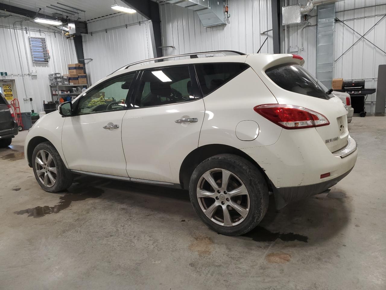 2014 Nissan Murano - Image 2