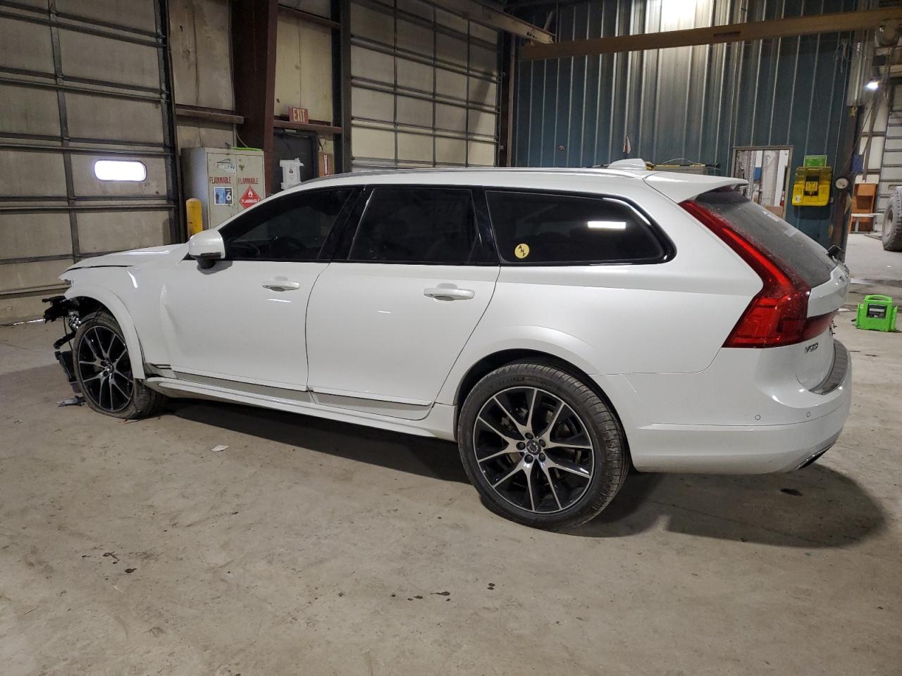 2018 Volvo V90 - Image 2