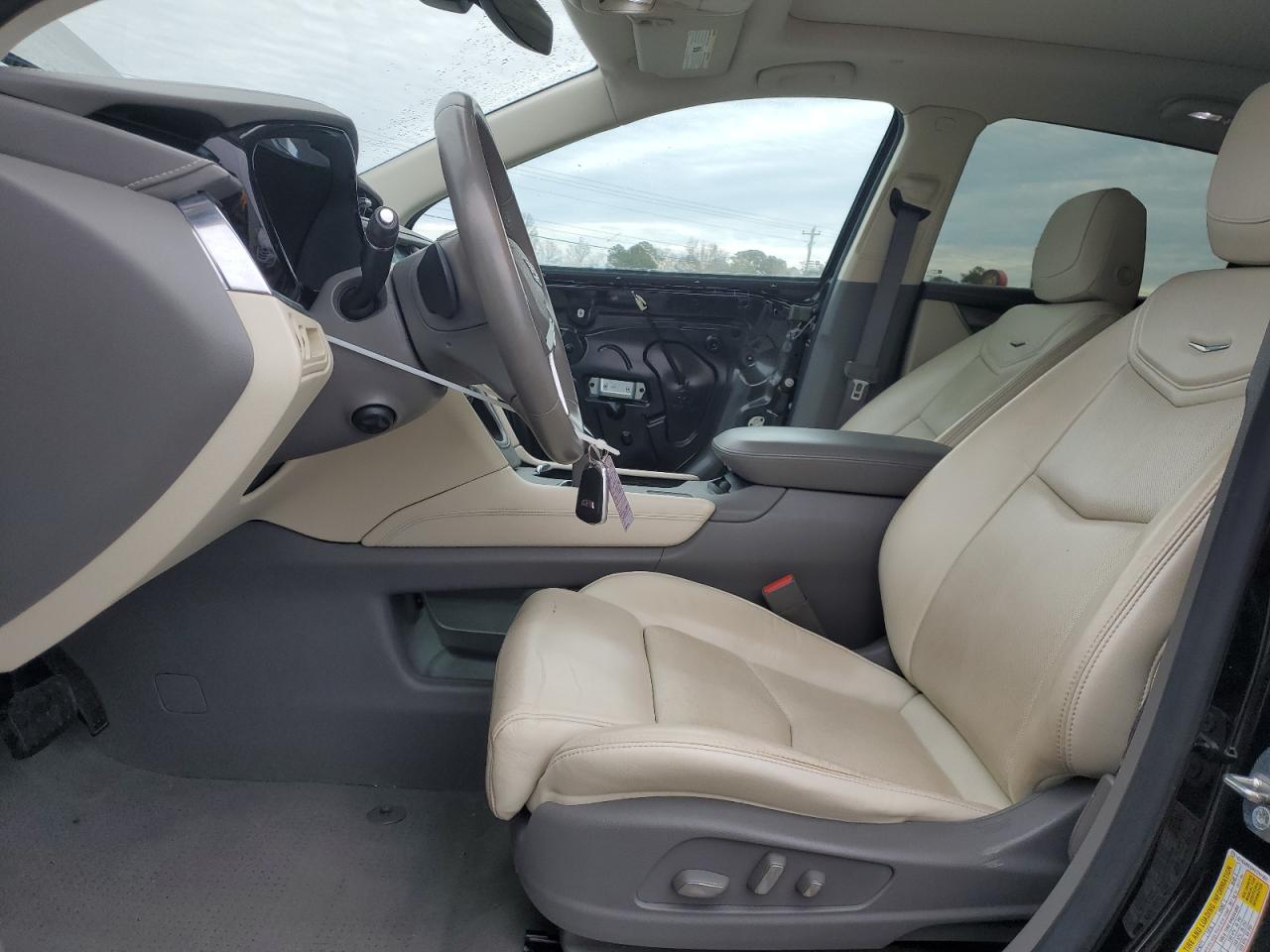 2017 Cadillac XT5 - Image 7