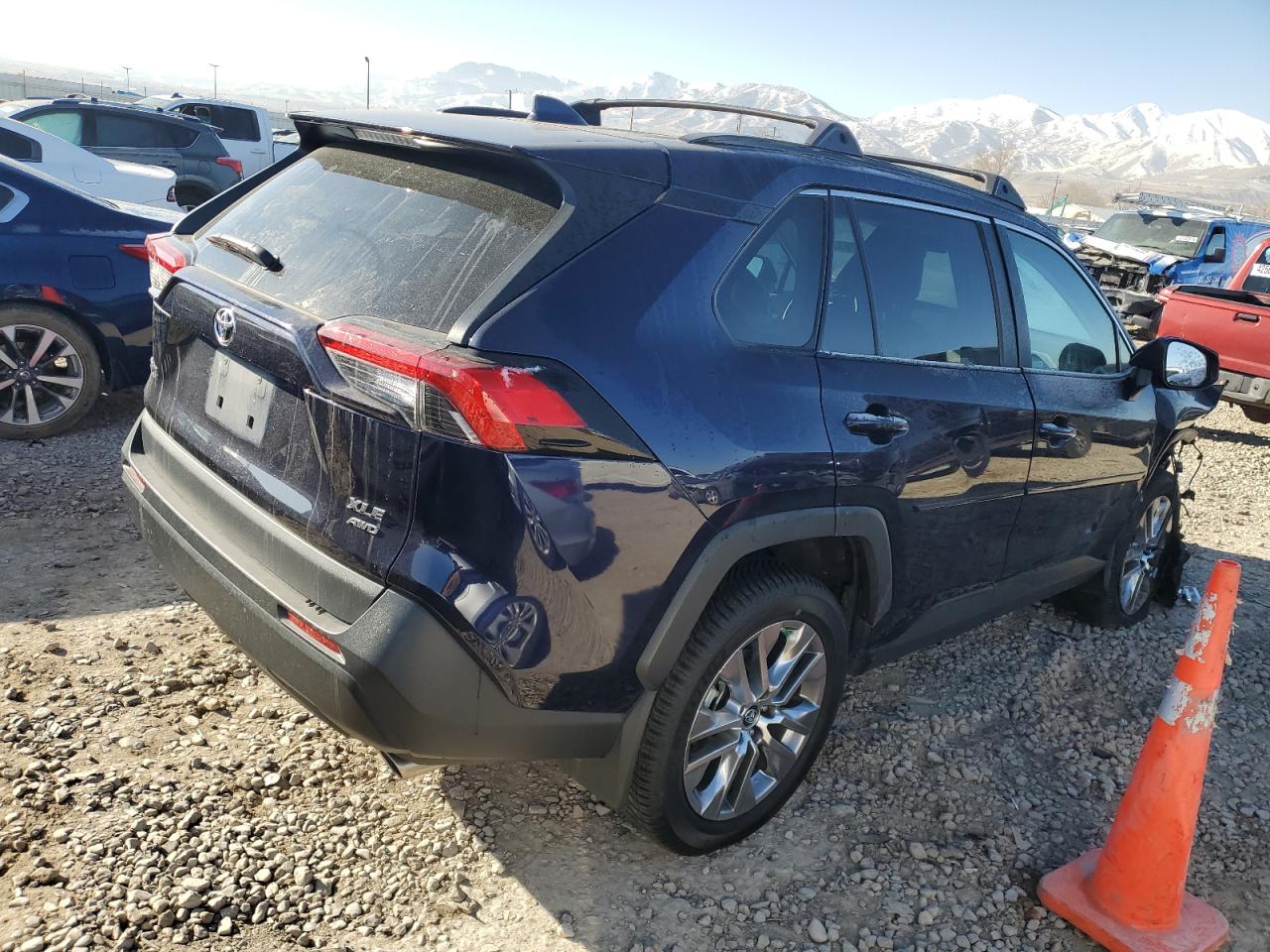 2019 Toyota RAV 4 - Image 3