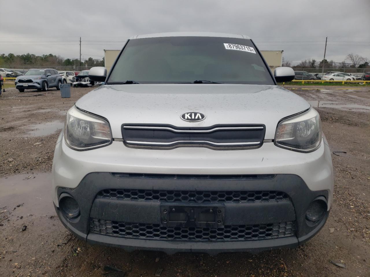 VIN KNDJN2A20J7546887 2018 KIA SOUL no.5