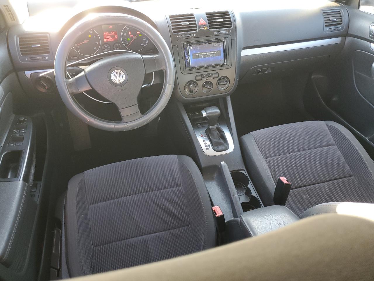 2006 Volkswagen Jetta - Image 8