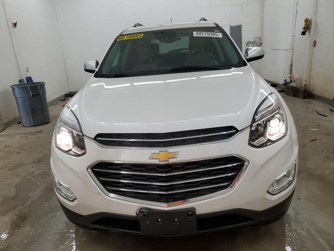 2017 Chevrolet Equinox - Image 5