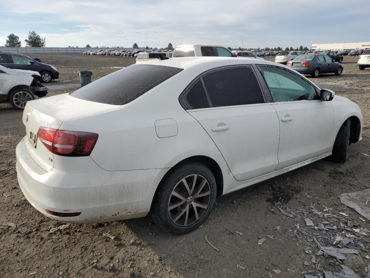 2017 Volkswagen Jetta - Image 3