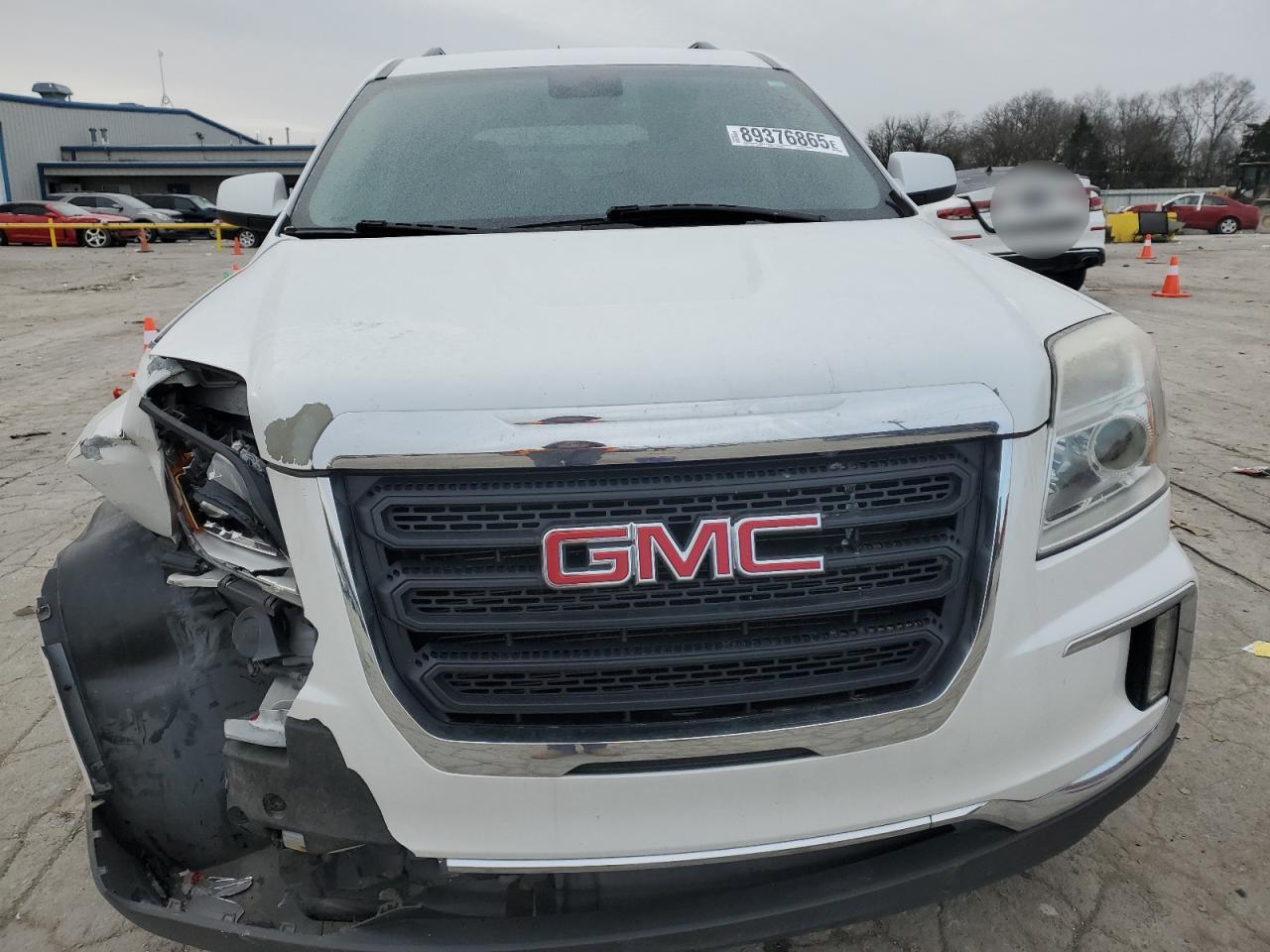 2017 GMC Terrain - Image 5