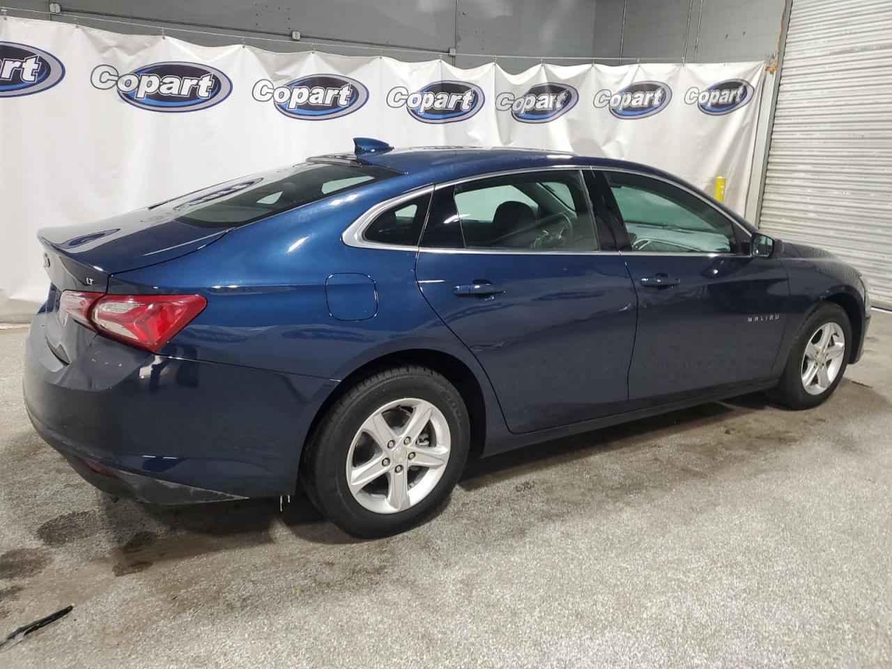 2022 Chevrolet Malibu - Image 3