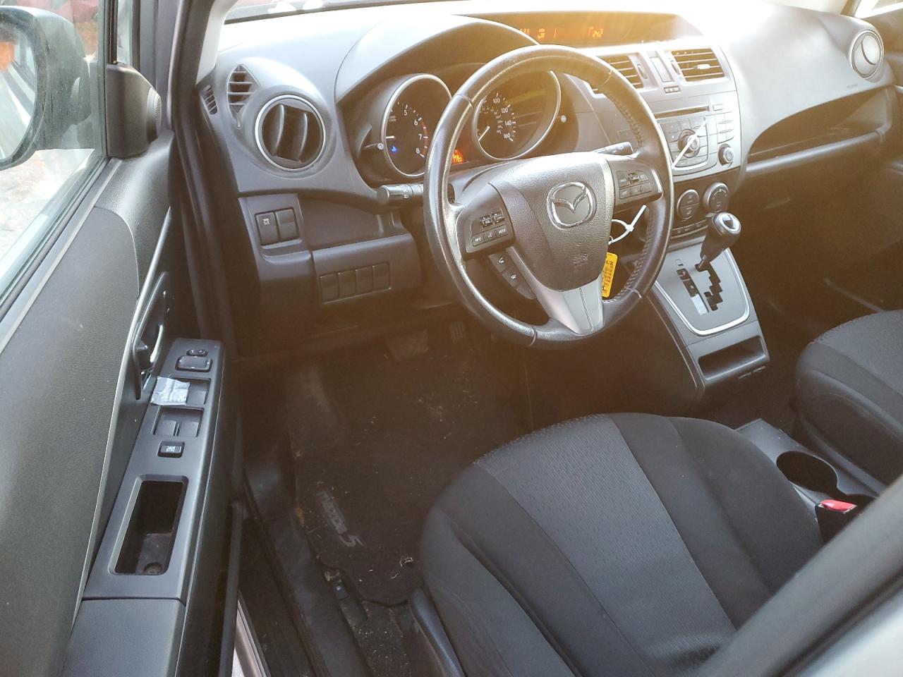 2012 Mazda 5 - Image 8