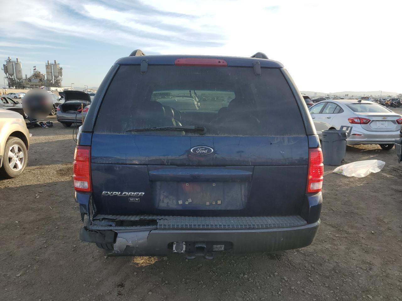 2004 Ford Explorer - Image 6