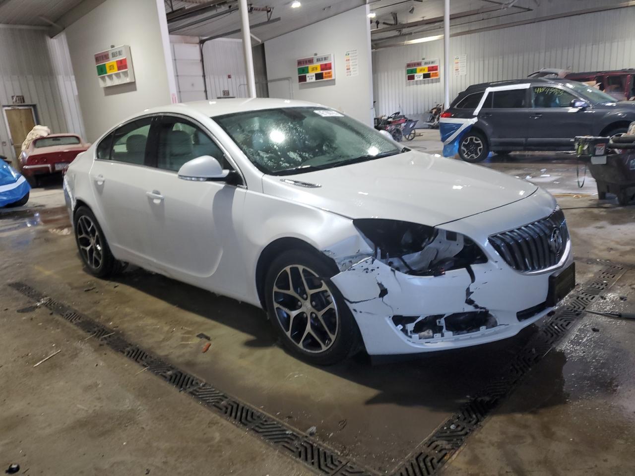 2017 Buick Regal - Image 4