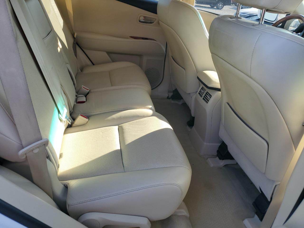 2010 Lexus RX - Image 11
