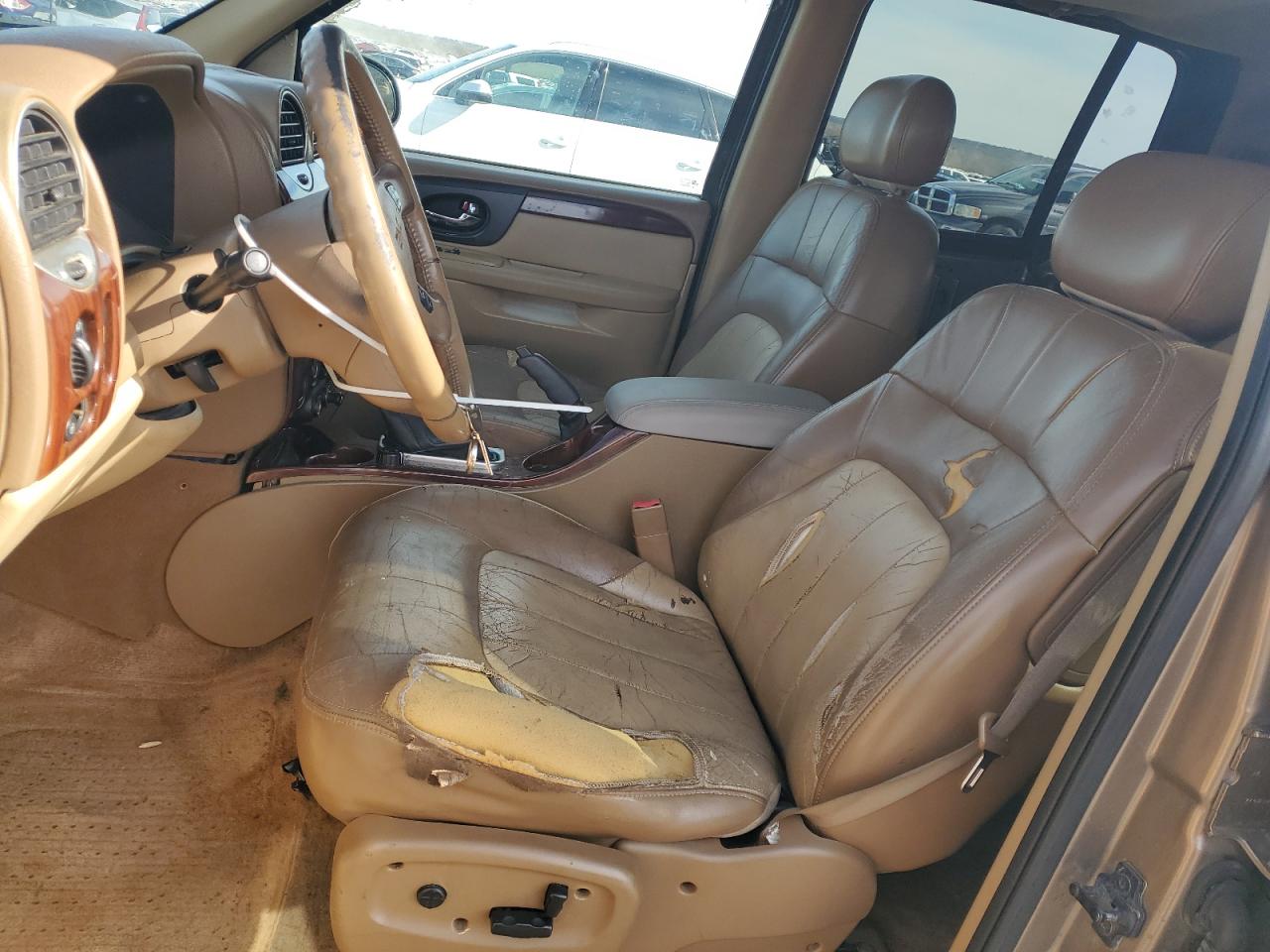 2003 GMC Envoy - Image 7