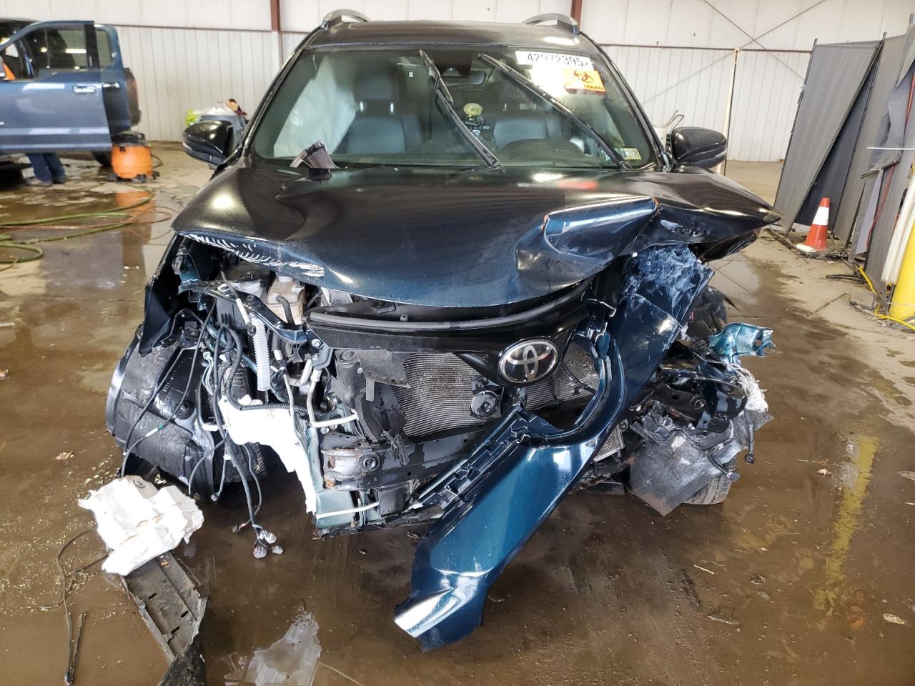 2018 Toyota RAV 4 - Image 5