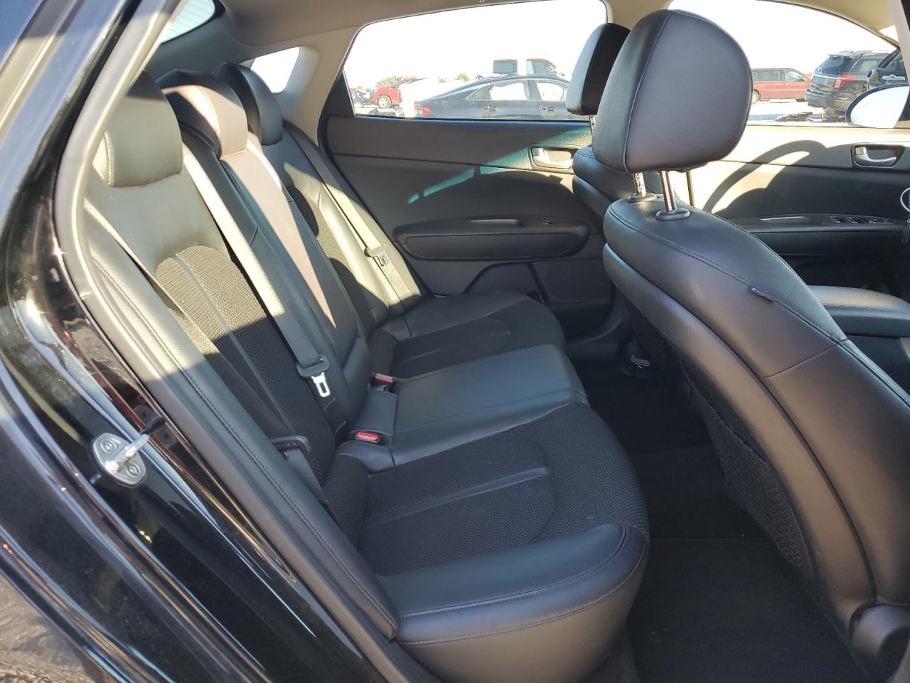 2019 Kia Optima - Image 10