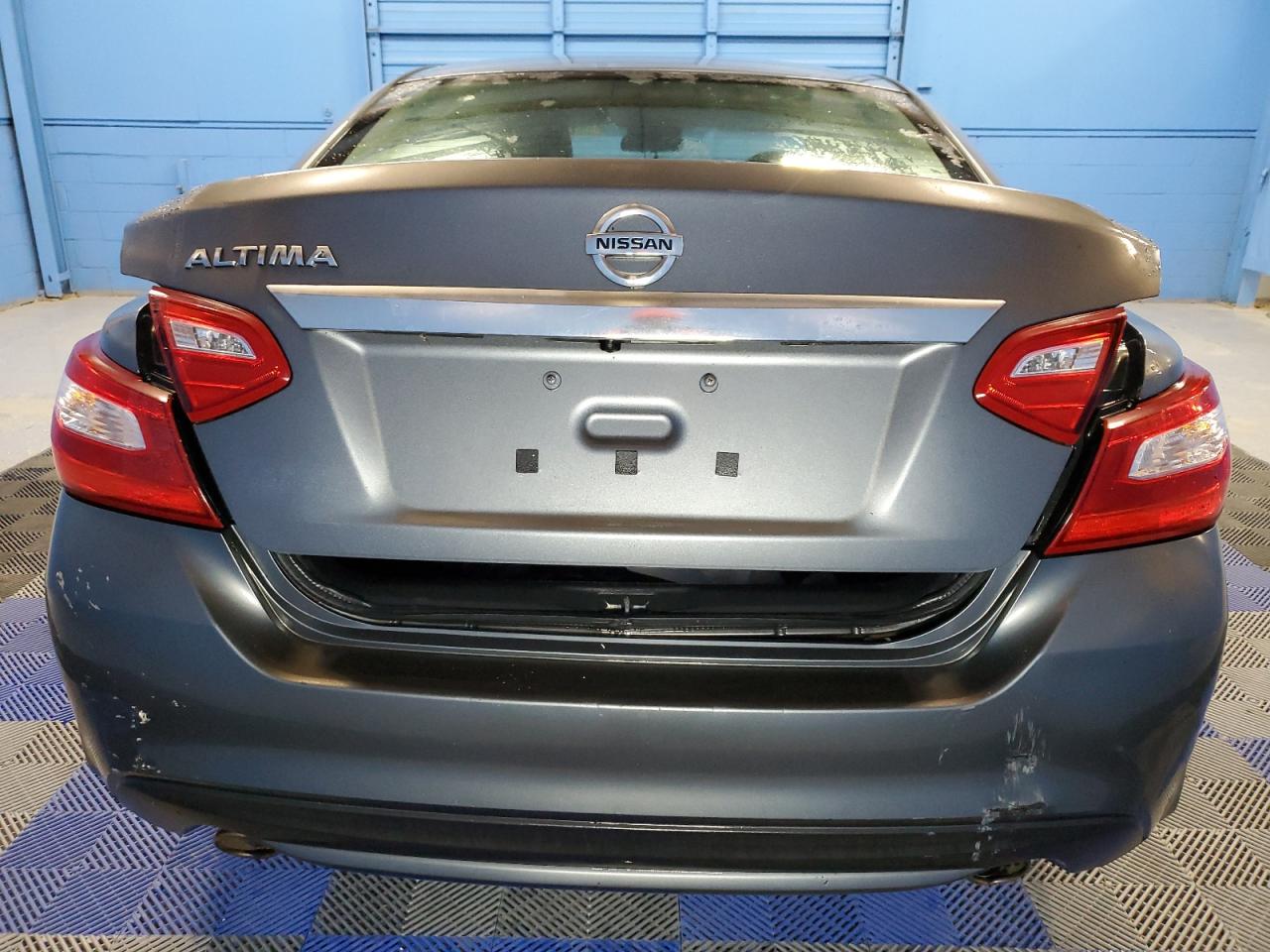 2017 Nissan Altima - Image 6