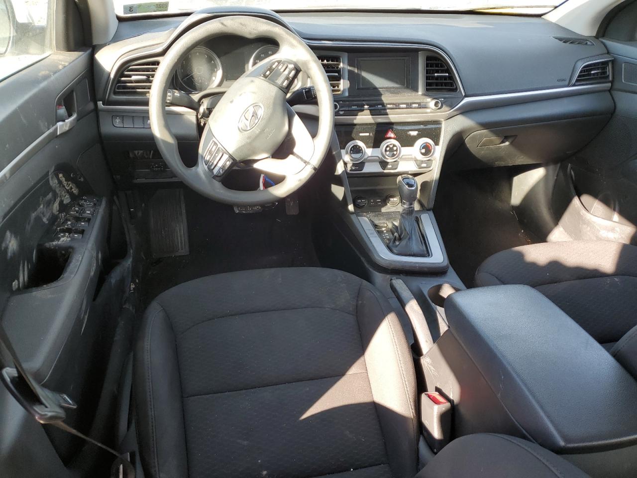 2019 Hyundai Elantra - Image 8