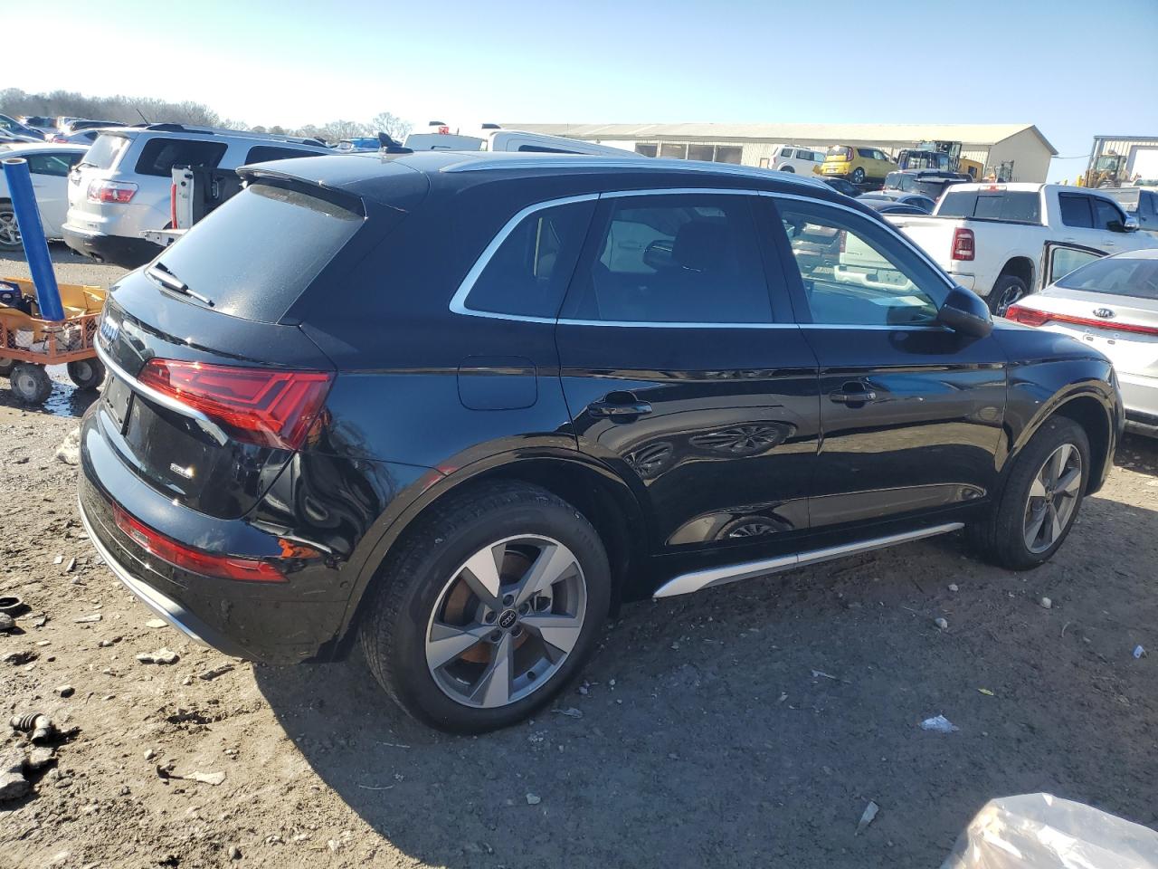 2023 Audi Q5 - Image 3