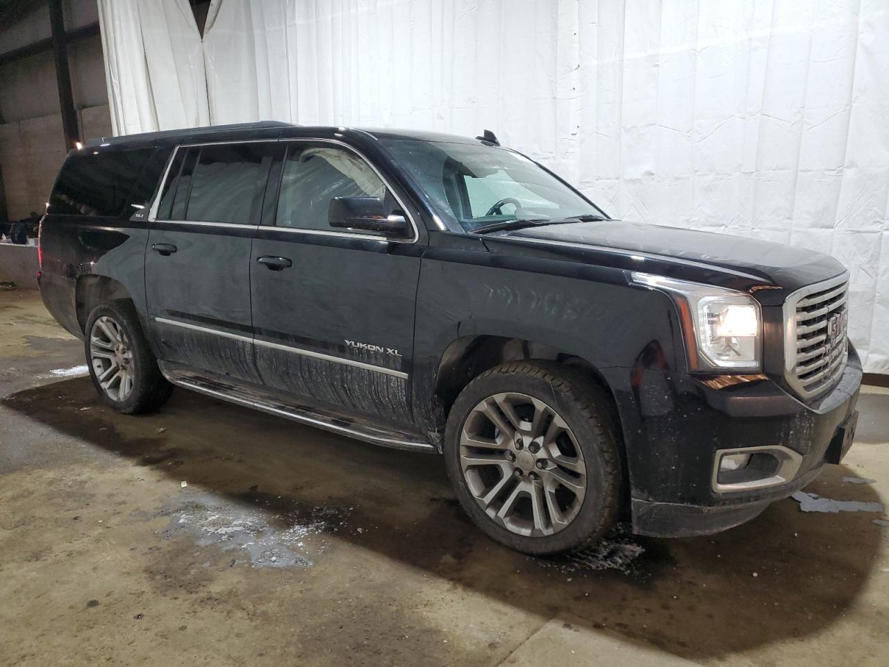 2020 GMC Yukon - Image 4