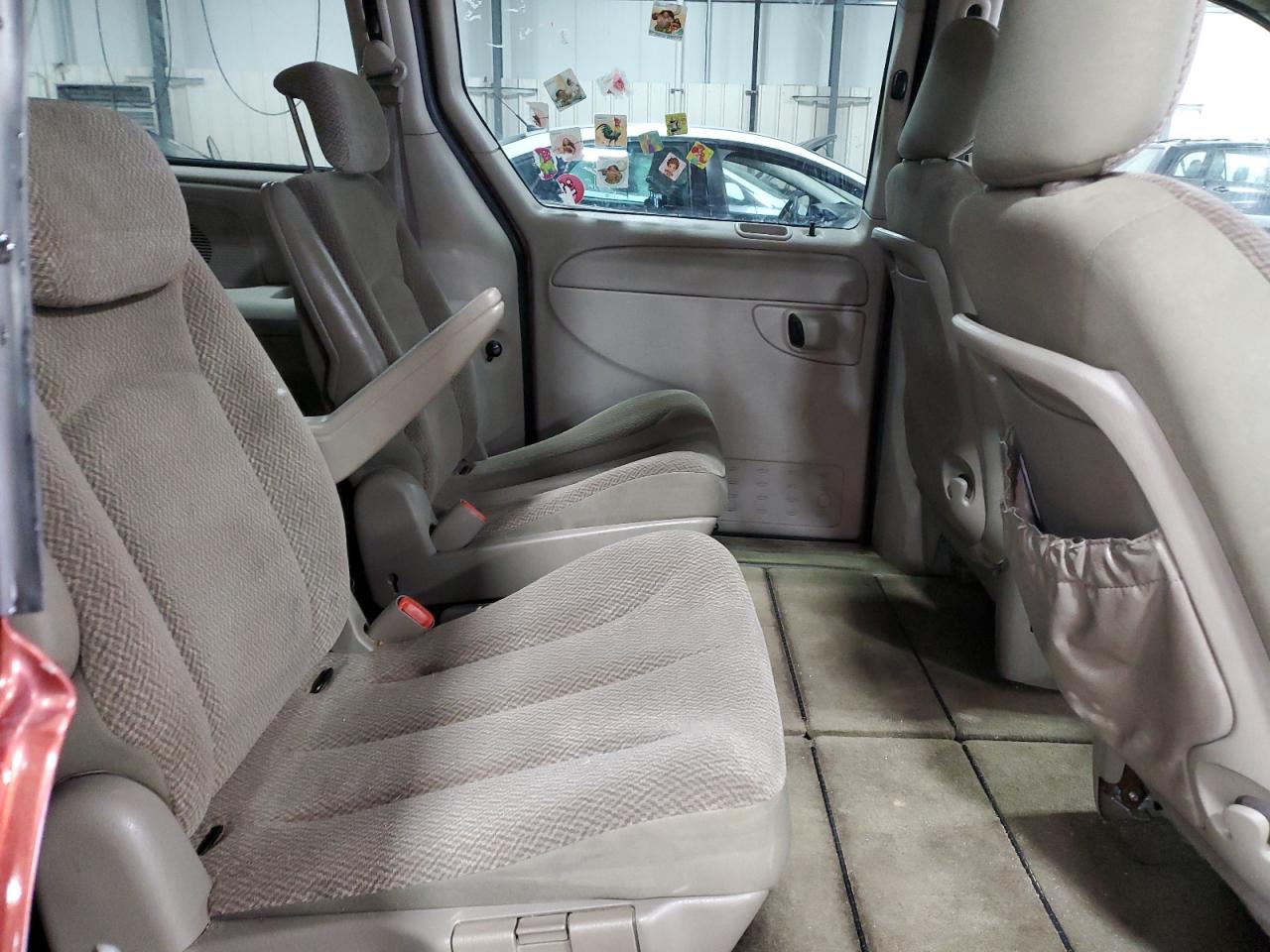 2007 Chrysler Town & Country - Image 11