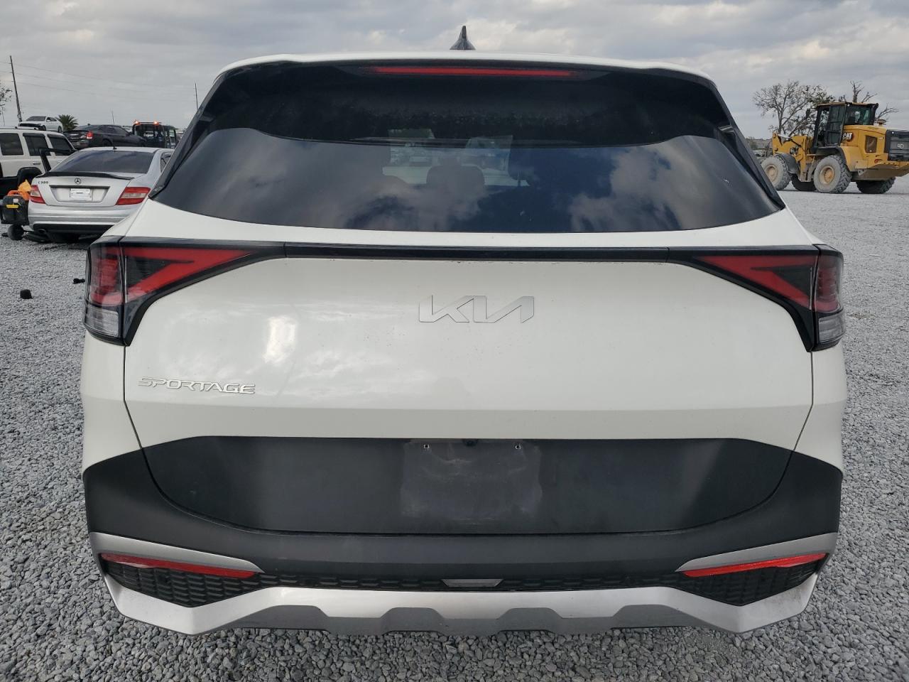 2023 Kia Sportage - Image 6