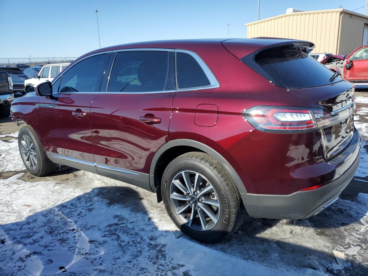 2022 Lincoln Nautilus - Image 2