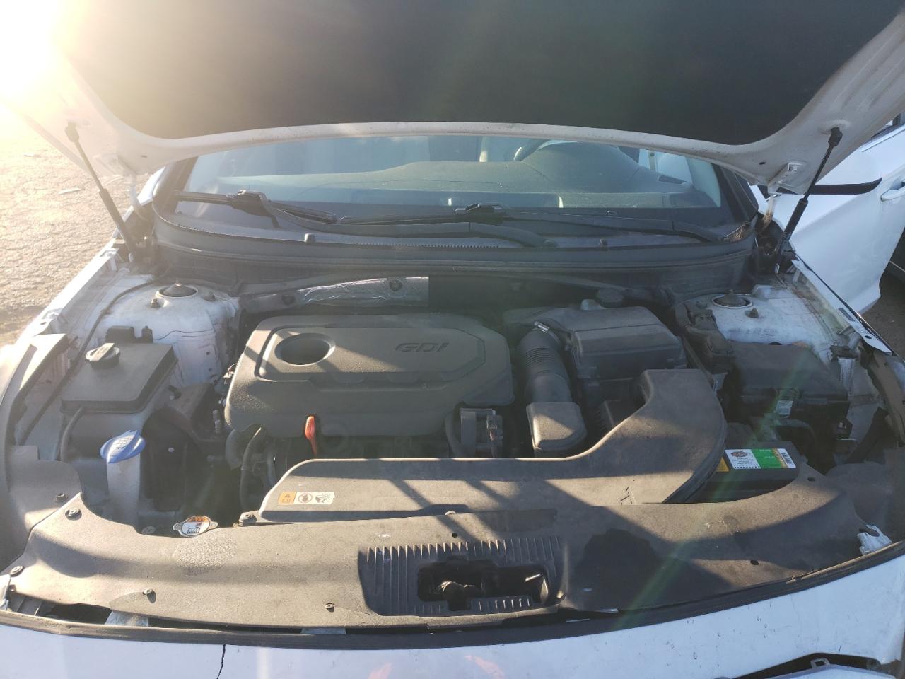 2015 Hyundai Sonata - Image 11