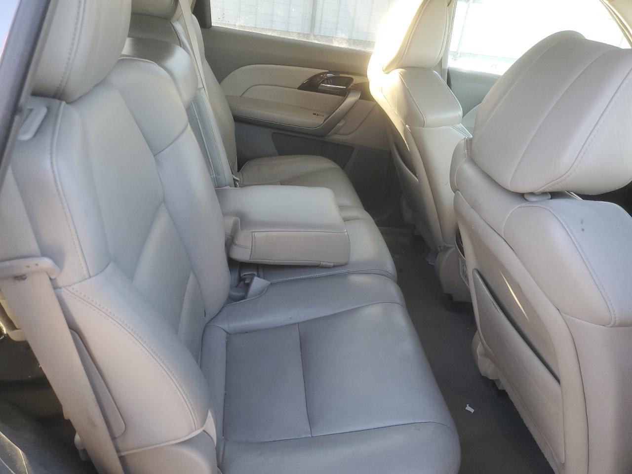 2010 Acura MDX - Image 11