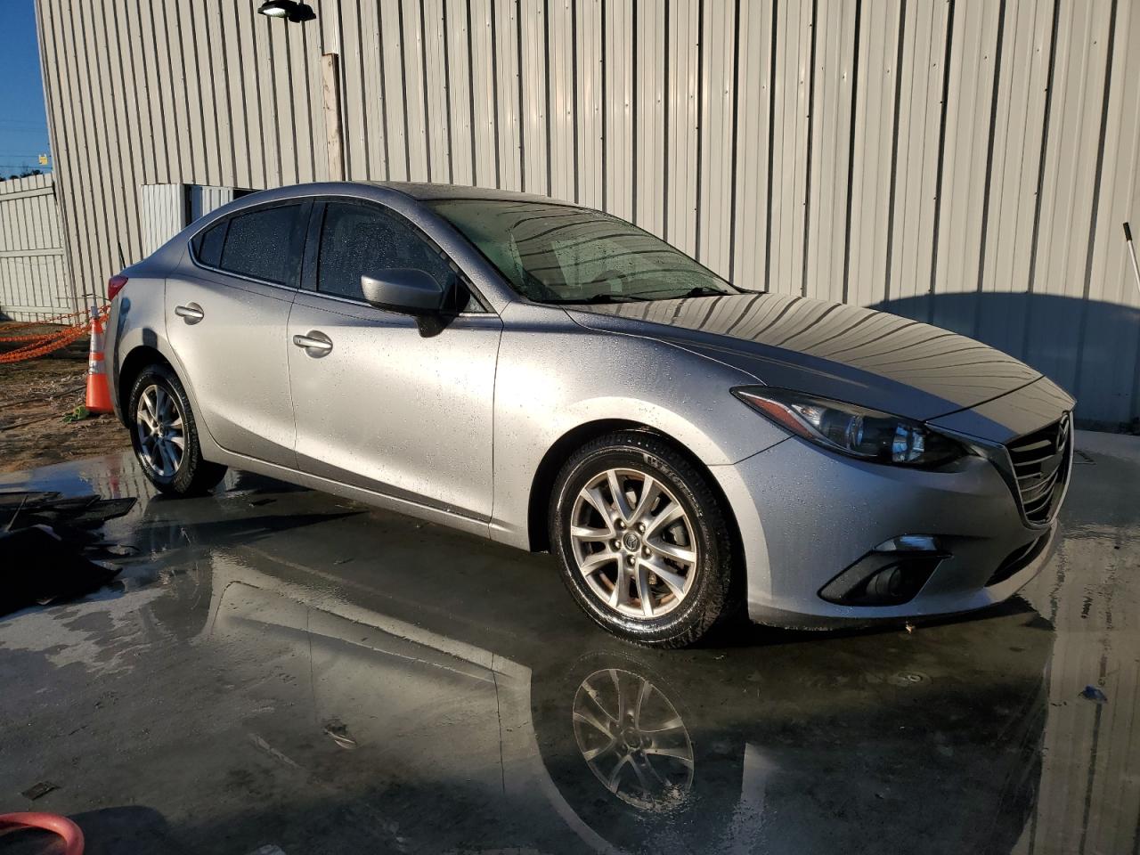 2015 Mazda 3 - Image 4