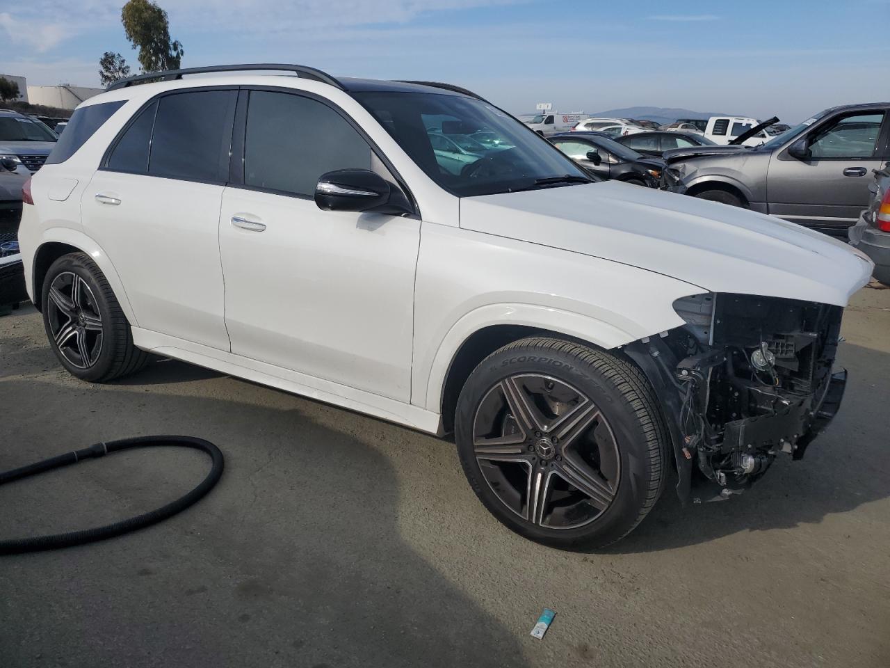2024 Mercedes-Benz GLE - Image 4