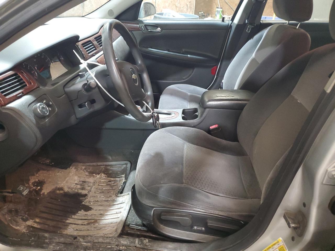 2009 Chevrolet Impala - Image 7
