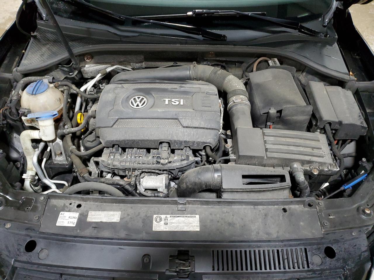 2014 Volkswagen Passat - Image 11