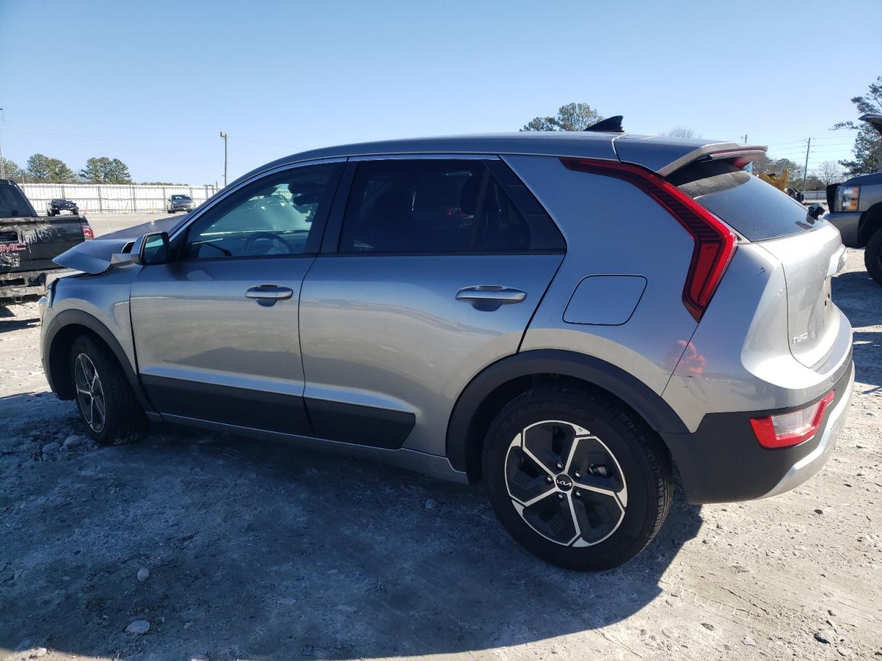 2023 Kia Niro - Image 2