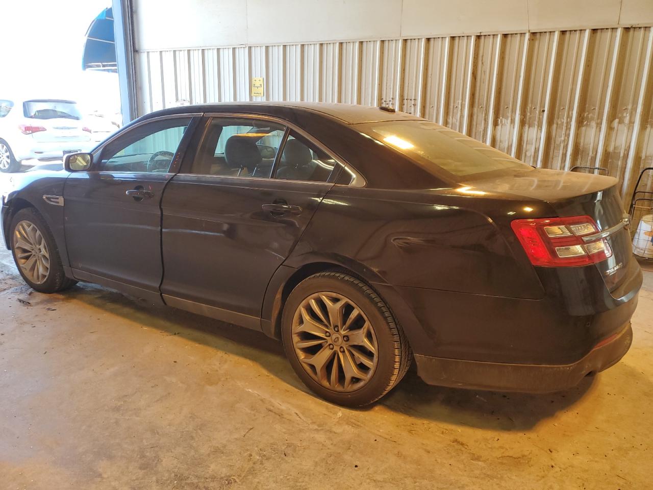 VIN 1FAHP2F89EG102750 2014 FORD TAURUS no.2