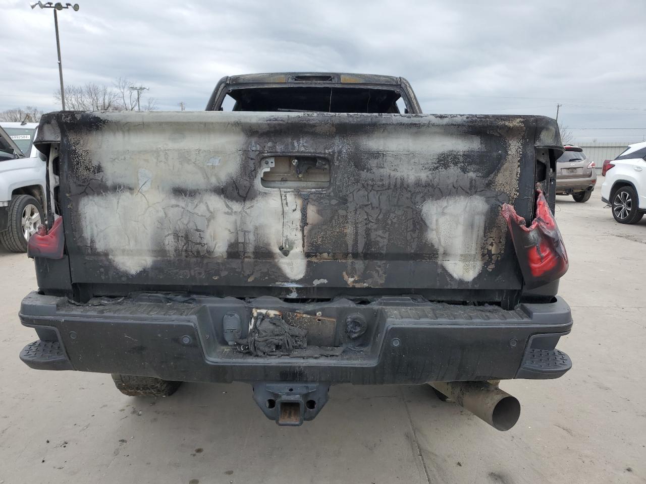 2019 Chevrolet Silverado - Image 6