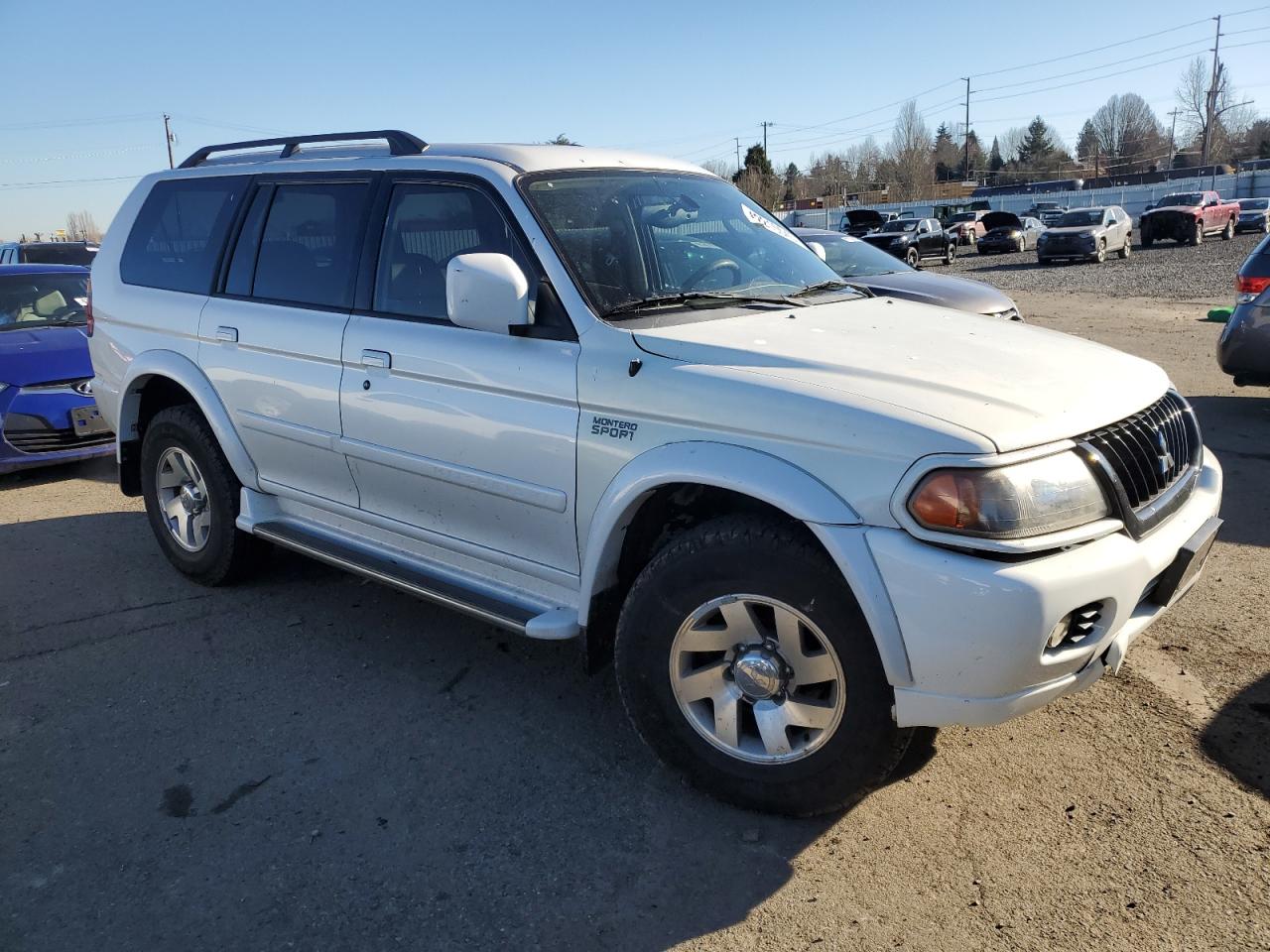 2003 Mitsubishi Montero - Image 4