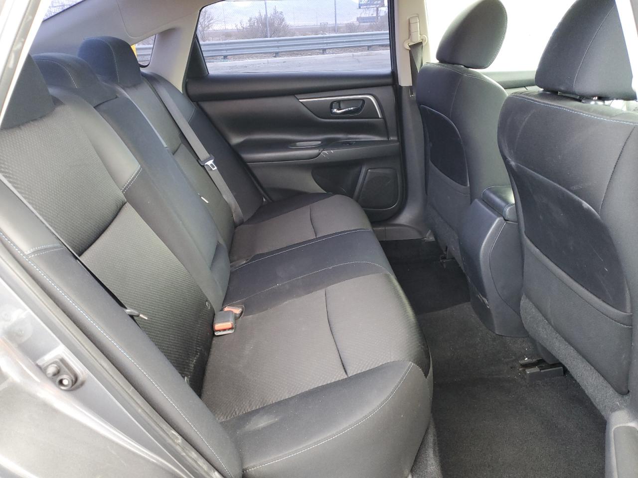 2017 Nissan Altima - Image 11