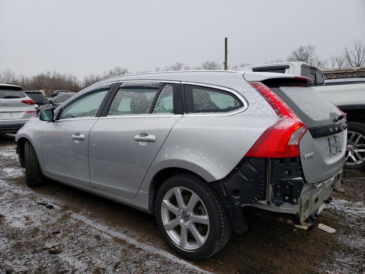 VIN YV140MEK3G1307244 2016 VOLVO V60 no.2