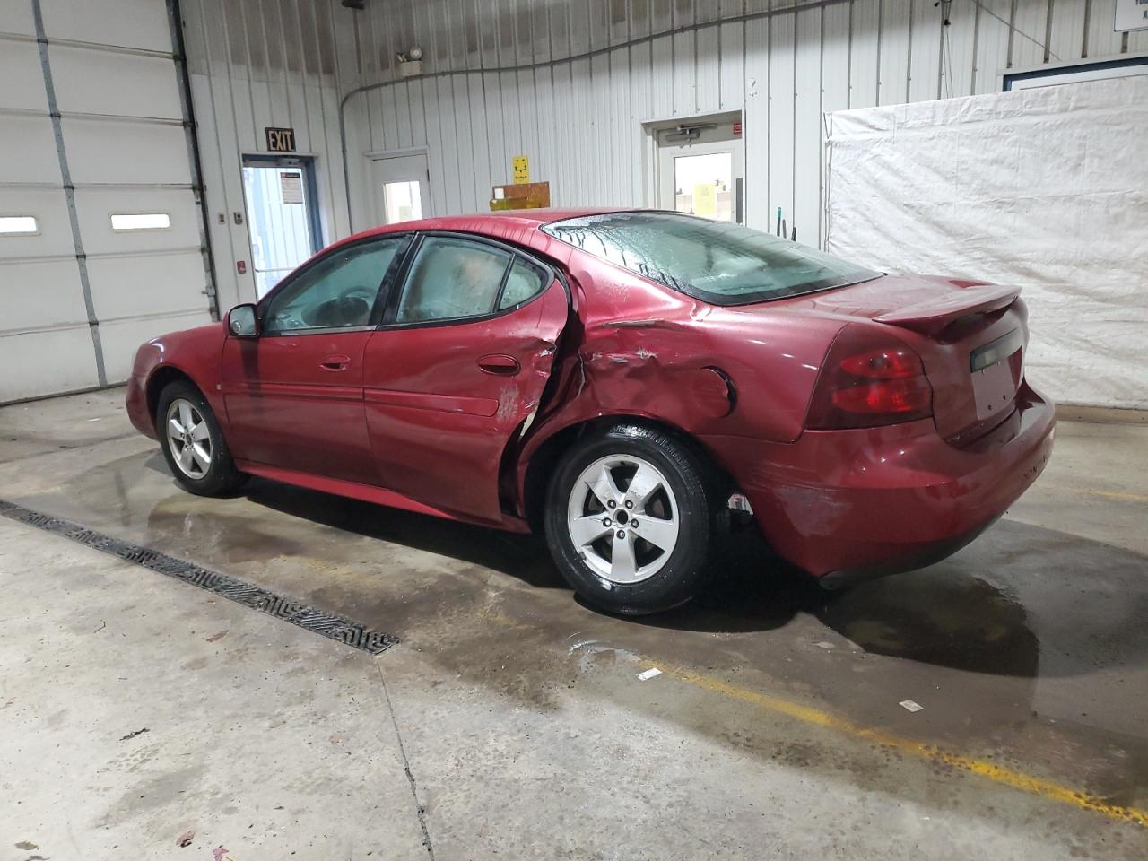 2006 Pontiac Grand Prix - Image 2