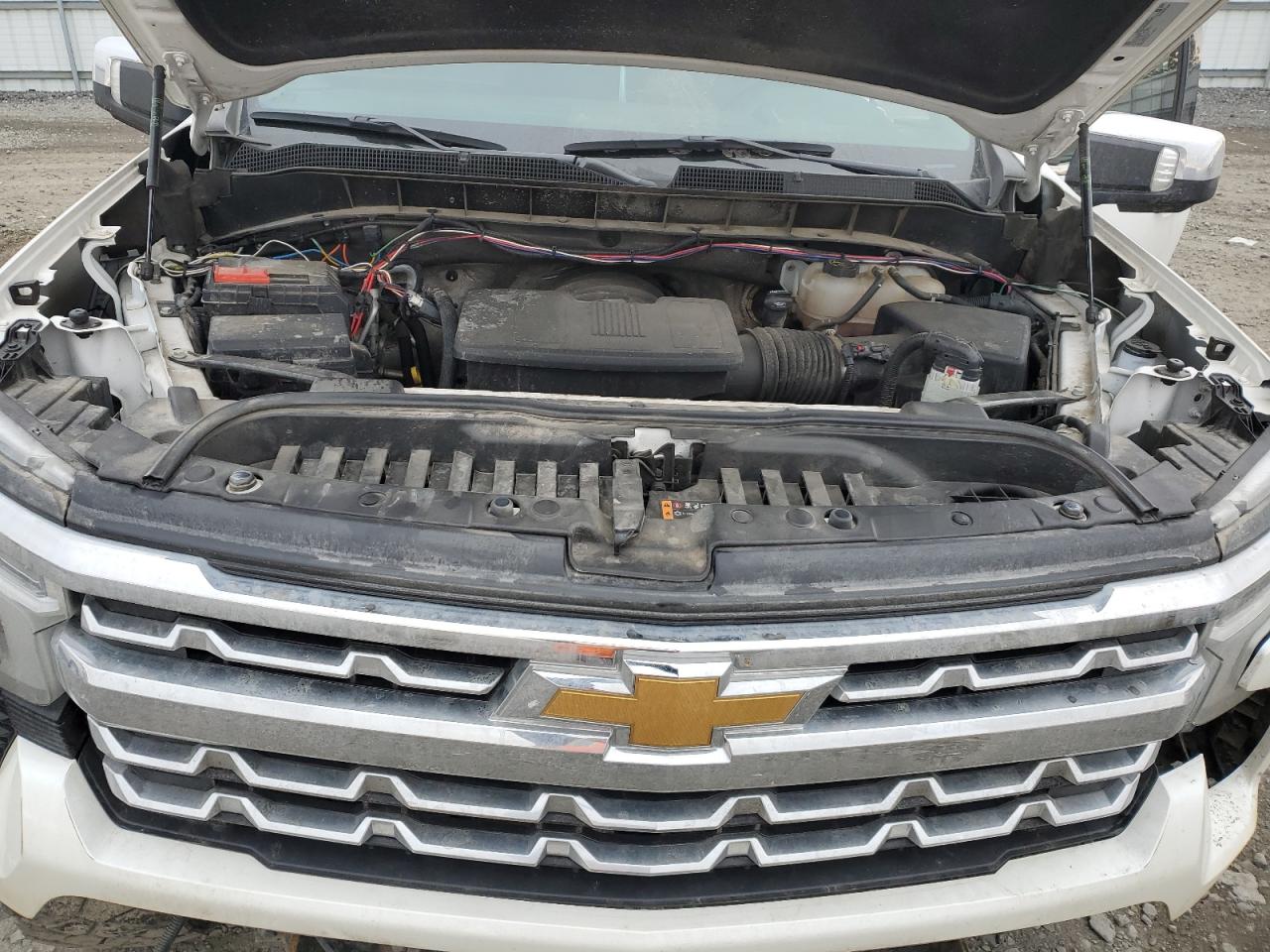 2023 Chevrolet Silverado - Image 11