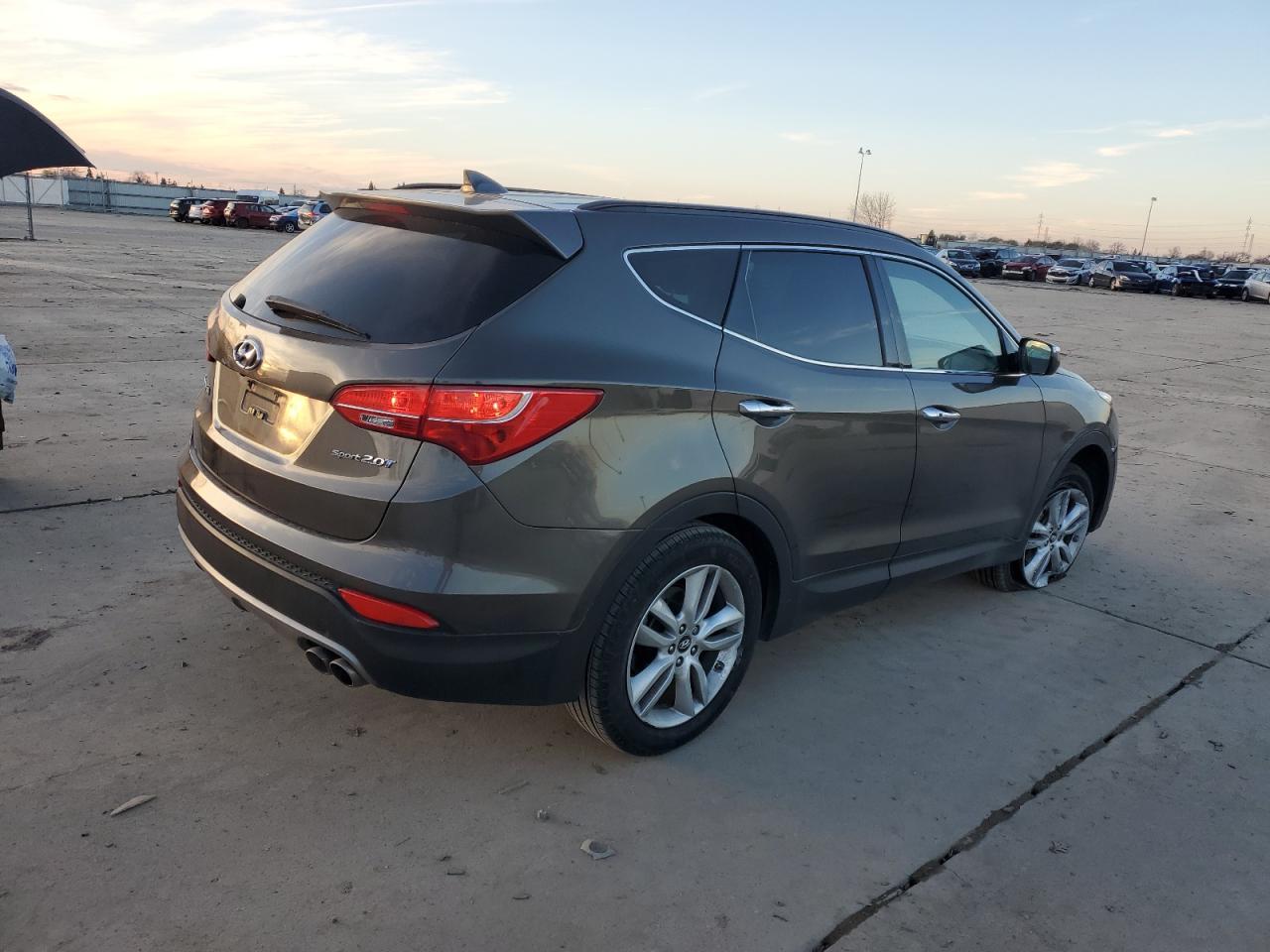 2014 Hyundai Santa Fe - Image 3